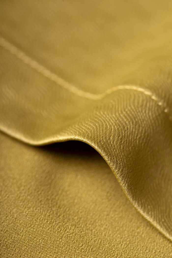 Satin jacquard tunic with smoke at collar and sleeve opening - 图片 5