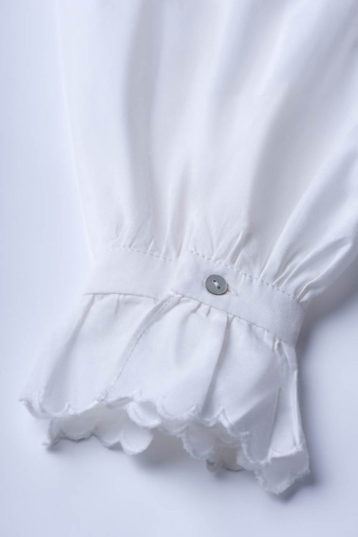 Cotton shirt with frill at collar and pintunk at CF - 图片 6